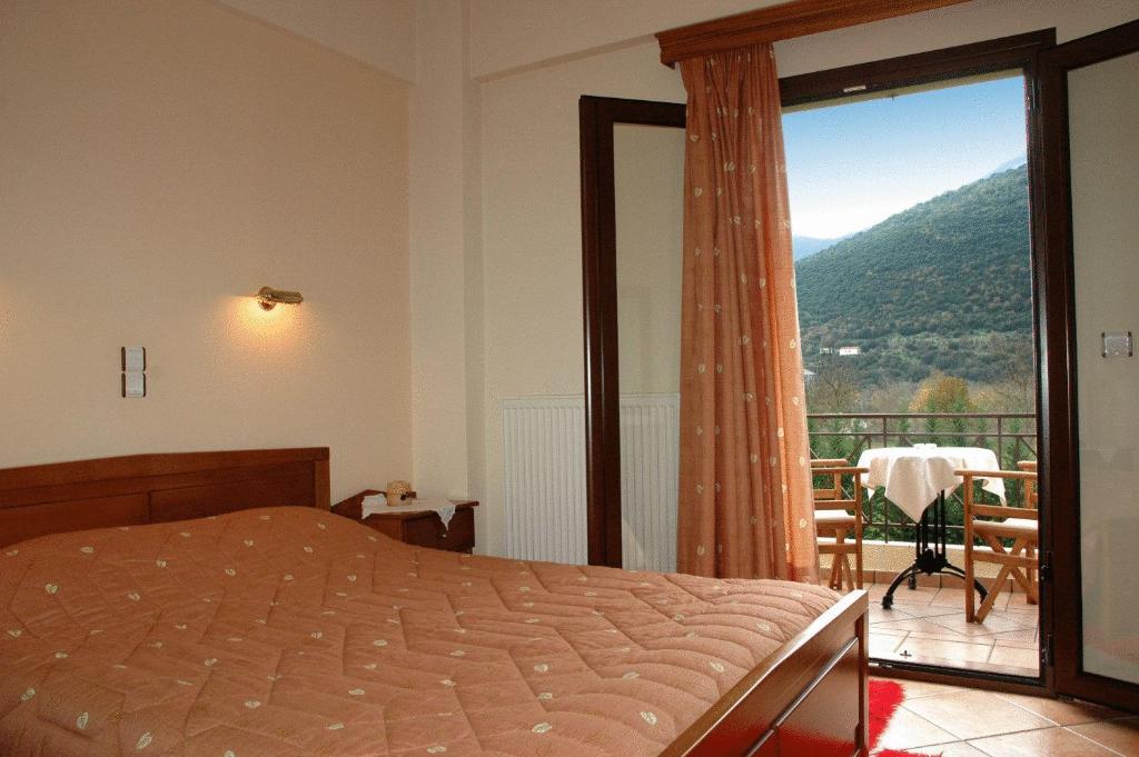 Aroanios Hotel Kleitoria Buitenkant foto